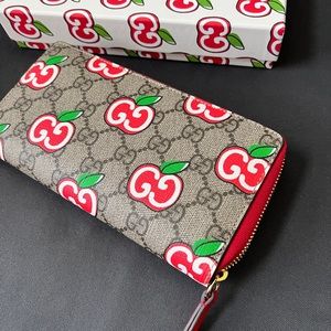 Gucci wallet